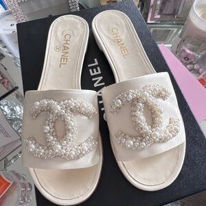 Chanel pearl sandals perfect!